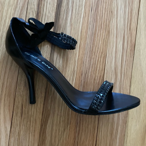🆕 NWOT ‘Wild Diva’ size 9 Evening 
sandals. Jeweled ankle strap Black. 4 in heel - Picture 1 of 10